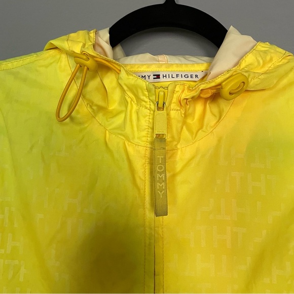 Tommy Hilfiger Yellow Rain Jacket Windbreaker Sz M VINTAGE - Picture 2 of 10